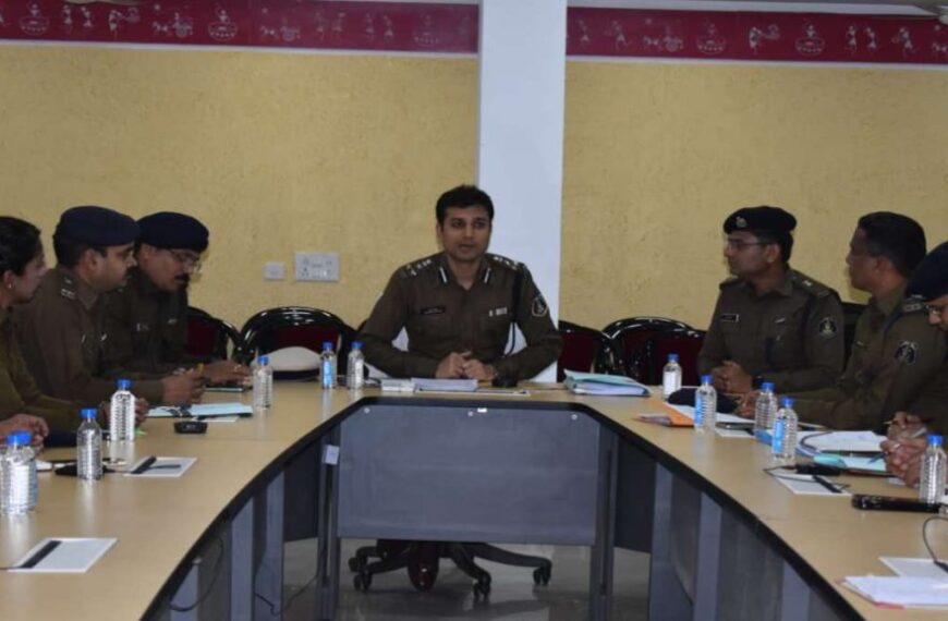 एक्शन में IG डांगी और SSP प्रशांत अग्रवाल, नशे के खिलाफ कम कार्रवाई करने वाले थाना प्रभारियों की जमकर लगाई क्लास ! दिए सख्त निर्देश…