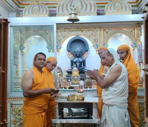 दिगंबर जैन बड़ा मंदिर में मनाया गया 24 वे तीर्थंकर भगवान महावीर का तप कल्याणक दिवस