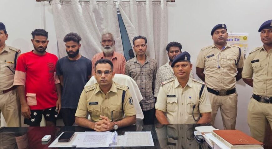 पेट्रोल पंप पर कर्मचारियों से बदमाशों ने की मारपीट, पुलिस ने 6 को किया गिरफ्तार, सातवें की तलाश जारी