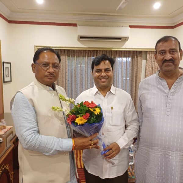 मुख्यमंत्री विष्णु देव साय का ओडिशा के नव निर्वाचित विधायकों ने जताया आभार, कहा- जीत में मुख्यमंत्री के चुनाव प्रचार का बड़ा योगदान