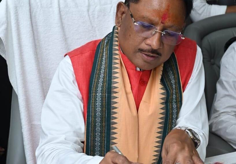 विष्णु देव साय सरकार के छह माह, सुशासन के ट्रैक पर विकास ने फिर पकड़ी रफ्तार, किसानों, महिलाओं और युवाओं के लिए, हुए हैं ऐतिहासिक फैसले
