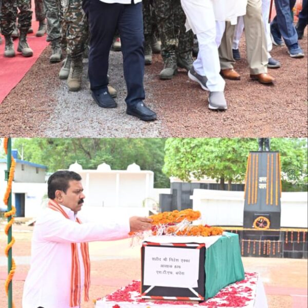 मुख्यमंत्री विष्णु देव साय और उपमुख्यमंत्री विजय शर्मा ने शहीद जवान के पार्थिव शरीर को कांधा देकर गृहग्राम जशपुर के लिए किया रवाना
