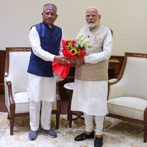 मुख्यमंत्री विष्णुदेव साय ने प्रधानमंत्री मोदी से की मुलाकात, छत्तीसगढ़ विजन डॉक्यूमेंट व माओवादी विरोधी अभियानों की दी जानकारी