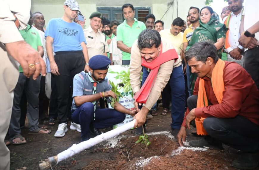 प्रकृति को हरा भरा बनाना है, एक पेड़ मां के नाम लगाना है-उपमुख्यमंत्री विजय शर्मा