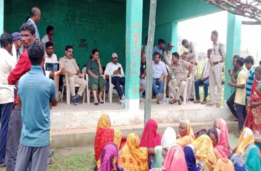 अचानकमार टाइगर रिजर्व में अतिक्रमण, समझाइश देने गांव पहुंचा वन अमला, ग्रामीणों ने कहा – वन अधिकार पट्टों की हो निष्पक्ष जांच