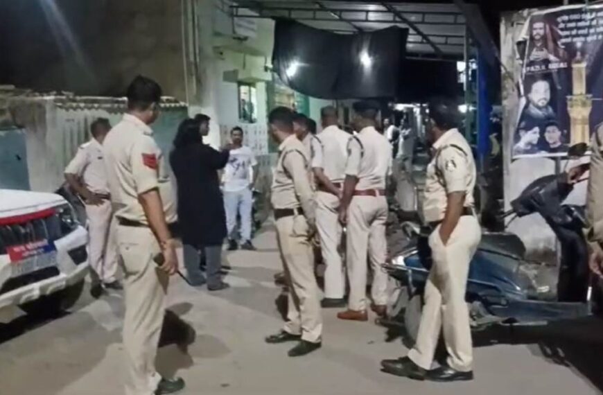 मामूली विवाद को लेकर दो गुटों के बीच हिंसक झड़प, पुलिस छावनी में तब्दील हुआ पूरा इलाका