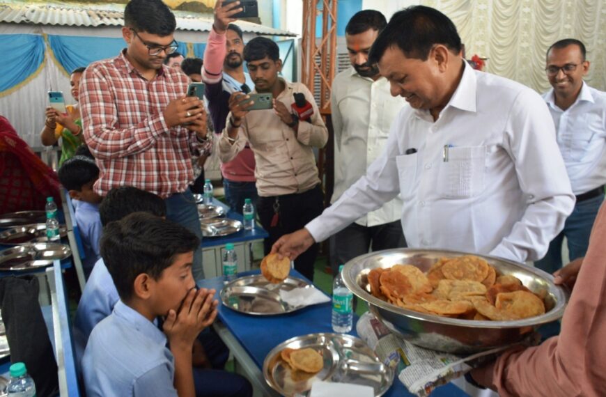 उद्योग मंत्री लखन लाल देवांगन ने पौष्टिक नाश्ता कार्यक्रम का किया शुभारंभ