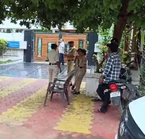 ACB-EOW ने होटल व्यवसायी के ठिकानों पर मारा छापा, IAS-IPS अधिकारियों का है करीबी…