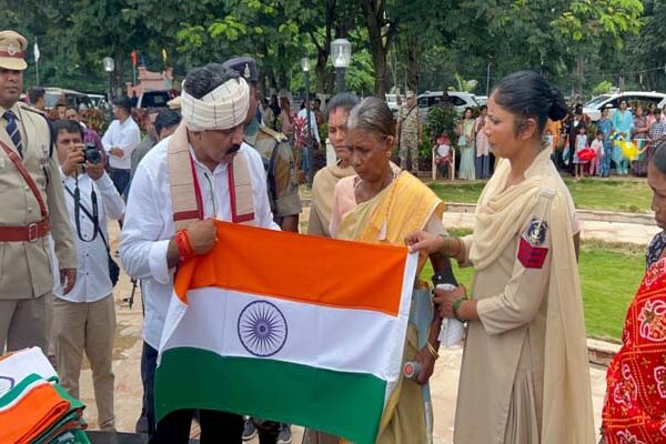 महीने के दूसरे बुधवार को शहीद परिवारों की समस्याओं को सुनेंगे : उप मुख्यमंत्री विजय शर्मा