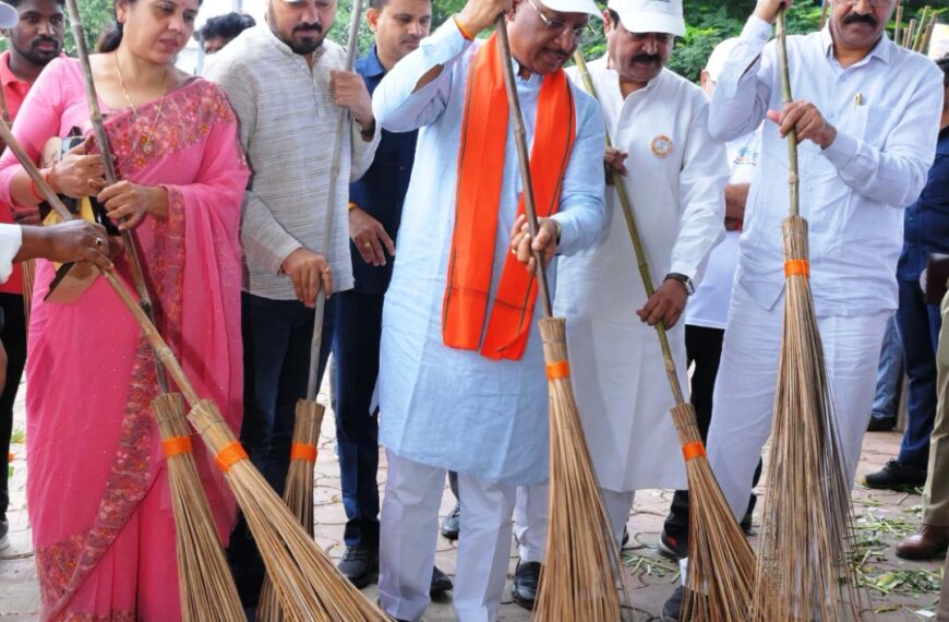 स्वच्छता को बनाए सामाजिक आंदोलन, जन-जागरूकता से ही स्वच्छ होगा प्रदेश : विष्णुदेव साय