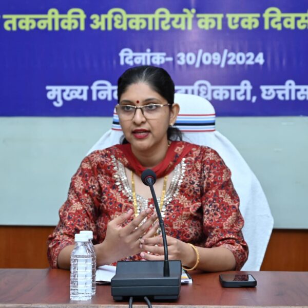 निर्वाचन की सभी प्रक्रियाएं पारदर्शिता और निष्पक्षता से संपन्न कराएं – रीना बाबासाहेब कंगाले