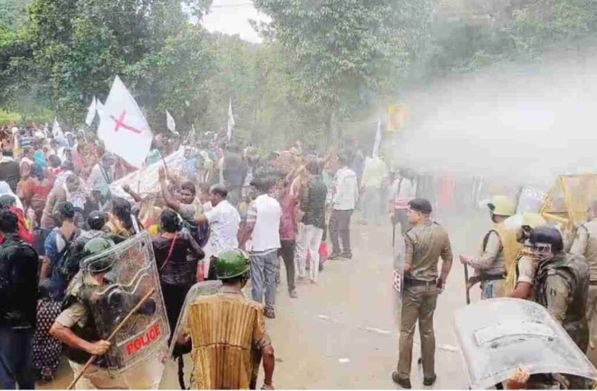 विधायक रायमुनि के खिलाफ कार्रवाई नहीं होने से भड़का इसाई समाज, सीएम कैंप जा रही भीड़ को पुलिस ने रोका, वाटर कैनन का भी किया इस्तेमाल