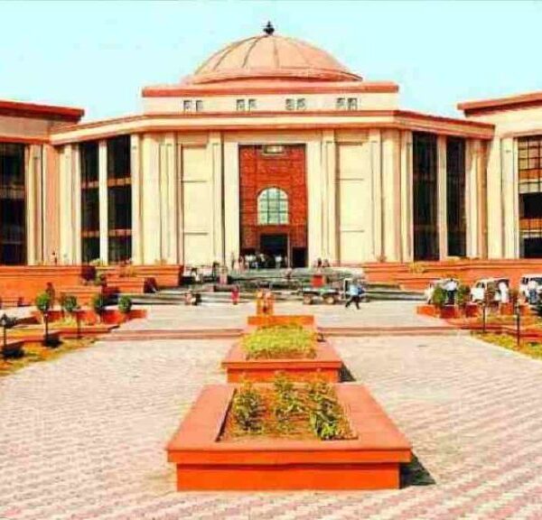 हाईकोर्ट से बड़ी खबर : सीजीपीएससी की 40 याचिकाएं खारिज