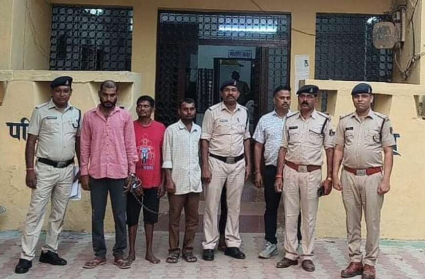 चोरी का माल खरीदने वाले कबाड़ियों पर पुलिस का शिकंजा, संचालक समेत 4 गिरफ्तार