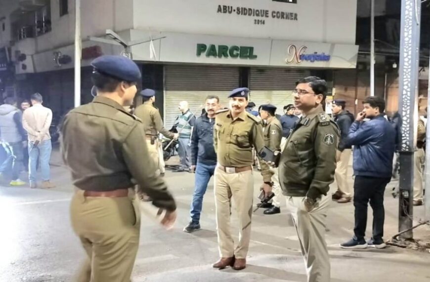 राजधानी में SSP संतोष सिंह की सख्त कार्रवाई: मौदहापारा, बैजनाथपारा और वीआईपी रोड पर रातभर पुलिस ने की चेकिंग, ड्रंकन ड्राइविंग और संदिग्धों पर बड़ी कार्रवाई