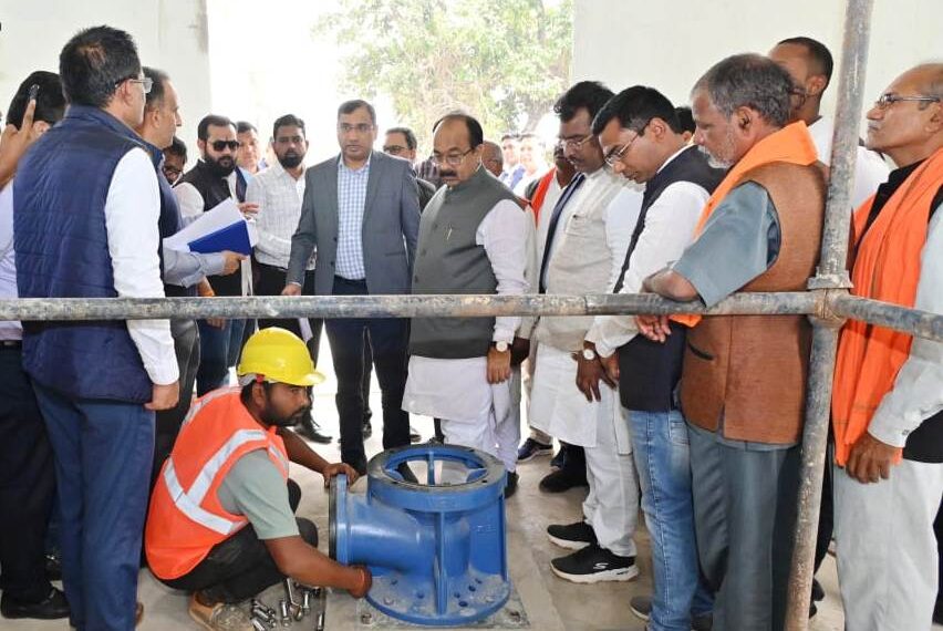 उप मुख्यमंत्री अरुण साव ने मिशन अमृत के तहत निर्माणाधीन जल प्रदाय योजना का किया औचक निरीक्षण