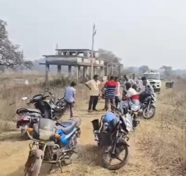 युवक की संदिग्ध मौत: पुलिस ने अंतिम संस्कार रोका, पोस्टमॉर्टम के लिए भेजा शव, परिजनों ने अस्पताल पर लगाया लापरवाही का आरोप