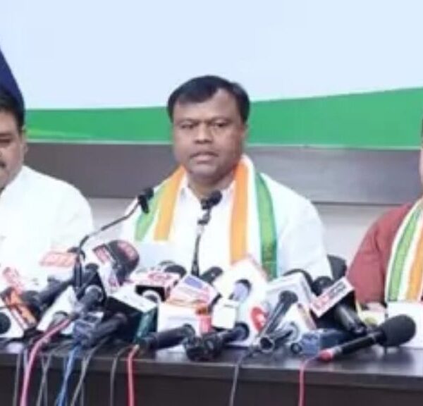 चुनाव प्रभावित करने का आरोप, एक साथ काउंटिंग की मांग को लेकर पीसीसी चीफ ने निर्वाचन आयोग को लिखा पत्र, कल बस्तर में होगी कांग्रेस की बड़ी बैठक