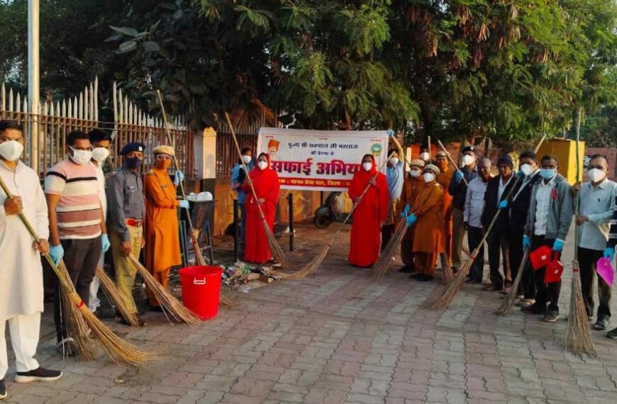 मानव सेवा दल द्वारा बूढ़ा तालाब में चलाया गया स्वच्छता अभियान