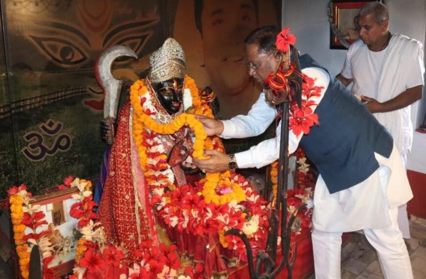 मुख्यमंत्री विष्णुदेव साय ने सोगड़ा आश्रम में की पूजा-अर्चना