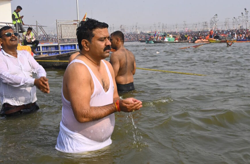 महाकुंभ पहुंचे छत्तीसगढ़ के उप मुख्यमंत्री विजय शर्मा, त्रिवेणी संगम में स्नान कर की सर्वकल्याण की कामना…