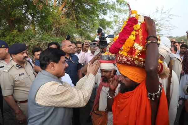 मुख्यमंत्री डॉ. मोहन यादव मूँदी में माँ नर्मदा सेवा परिक्रमा यात्रा में हुए सम्मलित