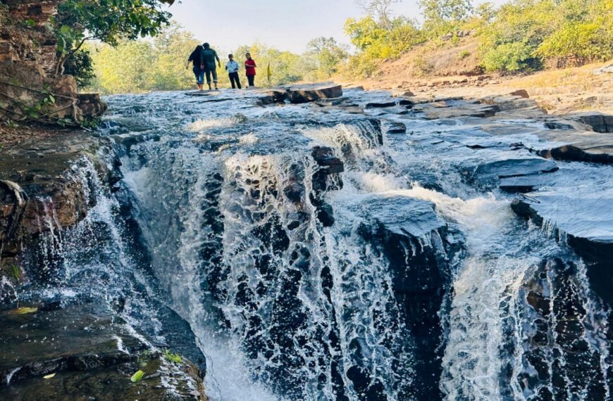 मुख्यमंत्री विष्णुदेव साय के पहल पर नक्सल प्रभावित क्षेत्र में पर्यटन सुविधाओं पर जोर, दुड़मा वाटरफॉल बना पर्यटकों के लिए आकर्षण का केंद्र