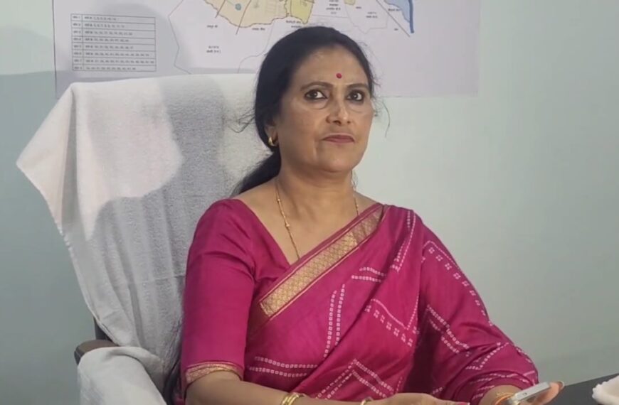 बुलडोजर कार्रवाई पर भड़कीं महापौर: मेयर ने निगम के अधिकारियों को लगाई फटकार, पूछा- शहर में किसके परमिशन से हो रही है कार्रवाई…