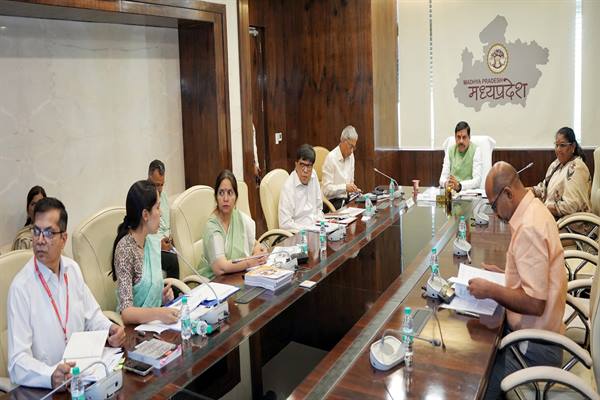प्रदेश के सभी शहरों में कामकाजी महिलाओं के लिए हॉस्टल उपलब्ध कराएं : मुख्यमंत्री डॉ. मोहन यादव