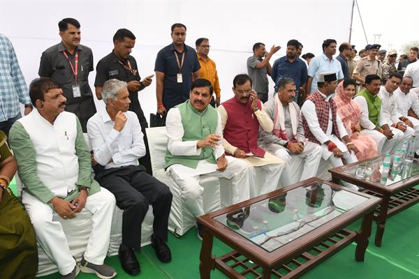 प्रधानमंत्री नरेंद्र मोदी के भोपाल आगमन के लिए जारी तैयारियों का मुख्यमंत्री डॉ. मोहन यादव ने किया निरीक्षण