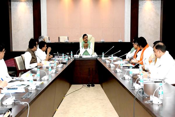 जल्द पूर्ण किये जाएं सिंहस्थ 2028 से संबंधित अधोसंरचना के सभी कार्य: मुख्यमंत्री डॉ. मोहन यादव