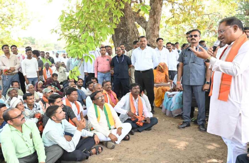 सुशासन तिहार: कोरिया पहुंचे CM साय, स्कूल प्रांगण में लगाया चौपाल, सौगातों की लगाई झड़ी…
