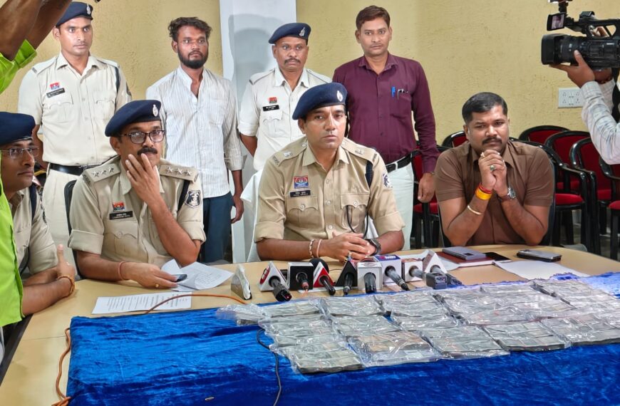 ड्राइवर ने मालिक के दुकान से पार किए 27 लाख, घर के चप्पे-चप्पे की थी जानकारी, पुलिस ने किया गिरफ्तार…