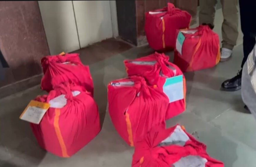 डीएमएफ घोटाला : EOW स्पेशल कोर्ट में 6 हजार पन्नों का चार्जशीट पेश, वीडियो कांफ्रेंसिंग के जरिए पेश हुए रानू साहू, सौम्या चौरसिया, सूर्यकांत तिवारी समेत 9 आरोपी…