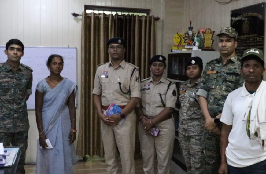 16 लाख के ईनामी नक्सल दंपत्ति ने किया आत्मसमर्पण, कई बड़ी घटनाओं में रहे शामिल…