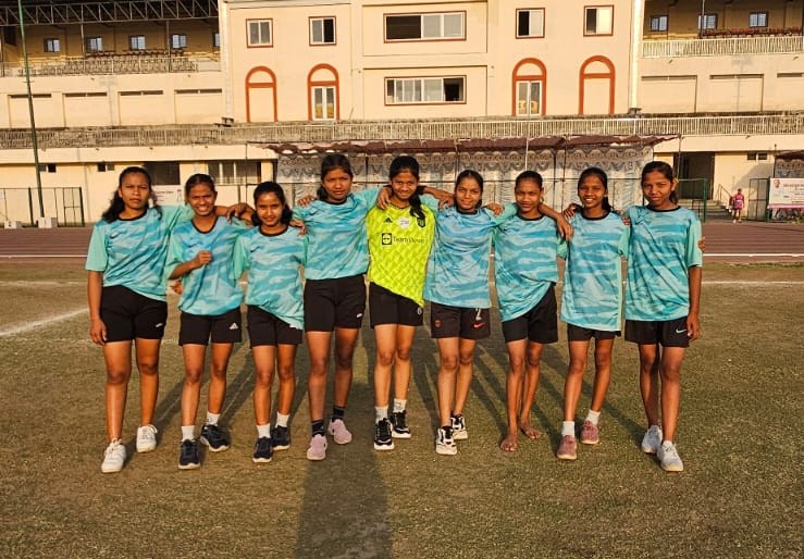 खेलो इंडिया एकेडमी रायपुर में सुकमा की 8 महिला फुटबॉल खिलाड़ी चयनित, प्रतिभाओं को मिला राज्य स्तरीय मंच
