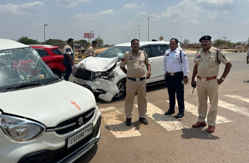 CRPF DIG की इनोवा ने सेलेरियो कार को मारी टक्कर, महिला-पुरुष बच्चों समेत 4 गंभीर रूप से घायल…