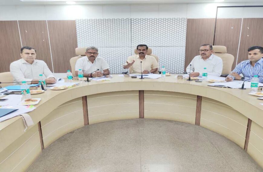 HSRP को लेकर परिवहन सचिव ने ली हाईलेवल मीटिंग, लोगों को सुविधा देने रोड मैप तैयार, नंबर प्लेट लगाने जिलों में लगाए जाएंगे कैंप