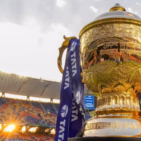 भारत और पाकिस्तान के बीच बढ़ते तनाव को लेकर IPL अनिश्चितकाल के लिए स्थगित