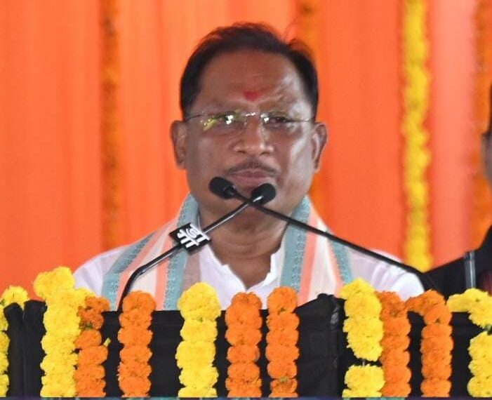हमारी सरकार बस्तर में शांति और विकास के लिए प्रतिबद्ध: मुख्यमंत्री विष्णुदेव साय