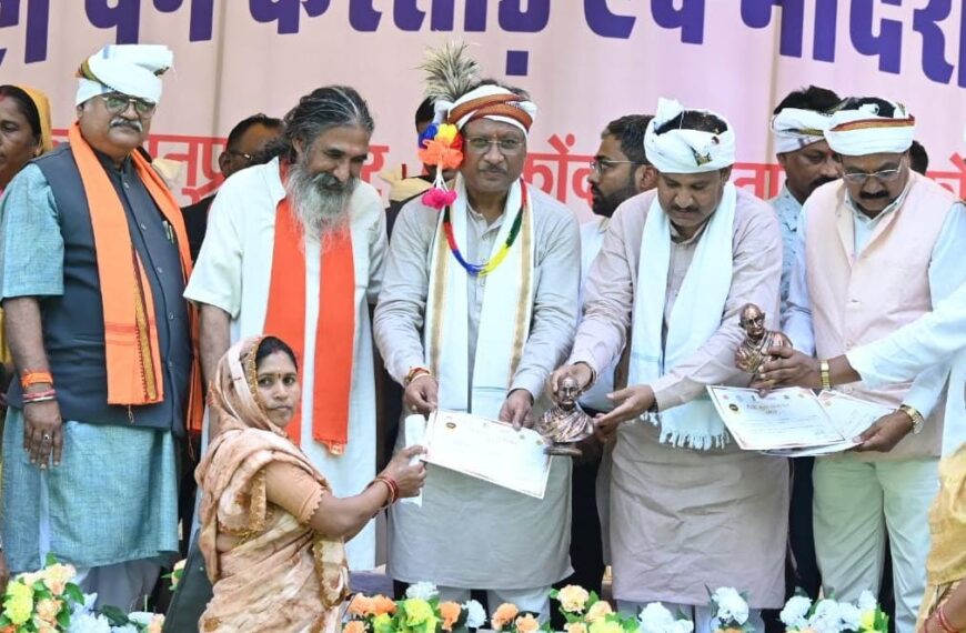 मुख्यमंत्री विष्णुदेव साय कांकेर में बुढालपेन करसाड़ एवं मांदरी महोत्सव में हुए शामिल