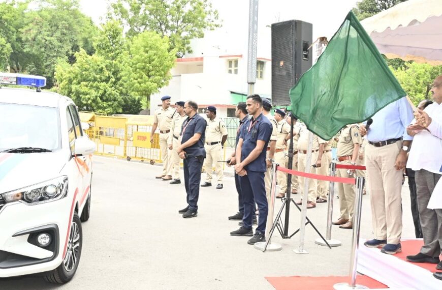 मुख्यमंत्री ने परिवहन सुरक्षा बेड़े में शामिल 48 वाहनों को झंडी दिखाकर किया रवाना