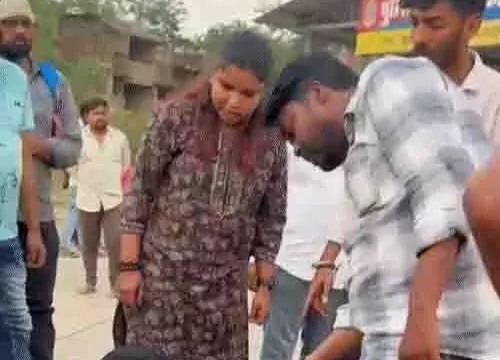 आदिवासी किसान से मारपीट मामले में एक नया मोड़, बीजेपी नेत्री ने लगाया छेड़छाड़ का आरोप, किसान के खिलाफ शिकायत दर्ज