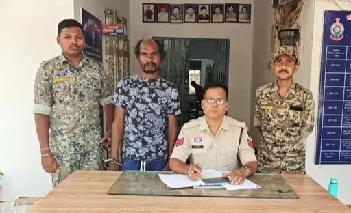 पड़ोसी को मौत के घाट उतारने वाला युवक गिरफ्तार