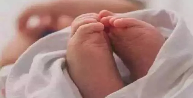 महिला और नवजात की मौत, प्रसव के दौरान प्राथमिक स्वास्थ्य केंद्र में लापरवाही का आरोप