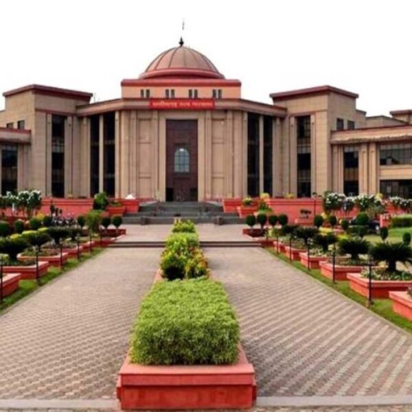 प्राचार्य पदोन्नति पर हाईकोर्ट में सुनवाई: याचिकाकर्ताओं की दलीलें जारी, सुनवाई कल भी जारी रहेगी