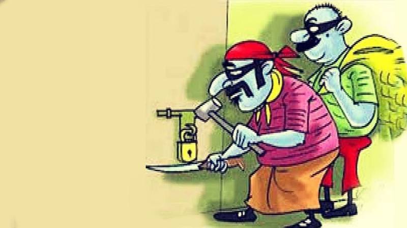 एसपी बंगले के सामने डिप्टी कलेक्टर के घर में चोरी! ऑफिसर्स कॉलोनी की सुरक्षा पर सवाल