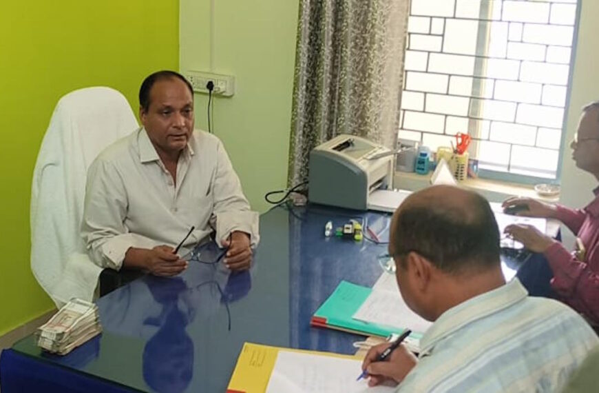 EE को दो लाख रुपए रिश्वत लेते ACB ने रंगे हाथ पकड़ा, निविदा प्रक्रिया से पहले ठेका देने के लिए मांगी थी घूस