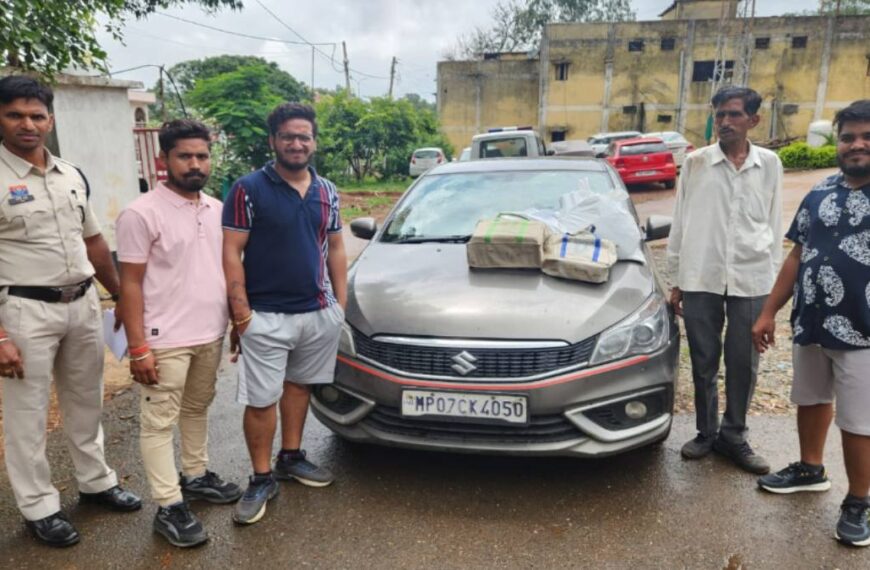 38 किलो चांदी के साथ पकड़े गए 4 लोग, तस्करी की आशंका…