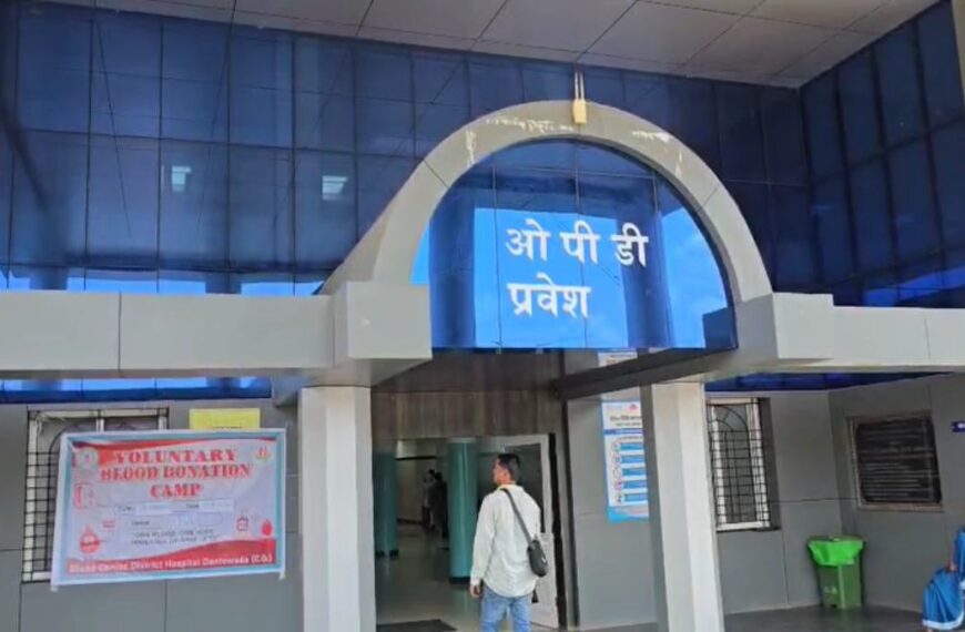 अस्पताल के बाथरूम में नाबालिग छात्रा ने बच्चे को दिया जन्म, फिर टॉयलेट सीट में फेंका, जांच में जुटी पुलिस